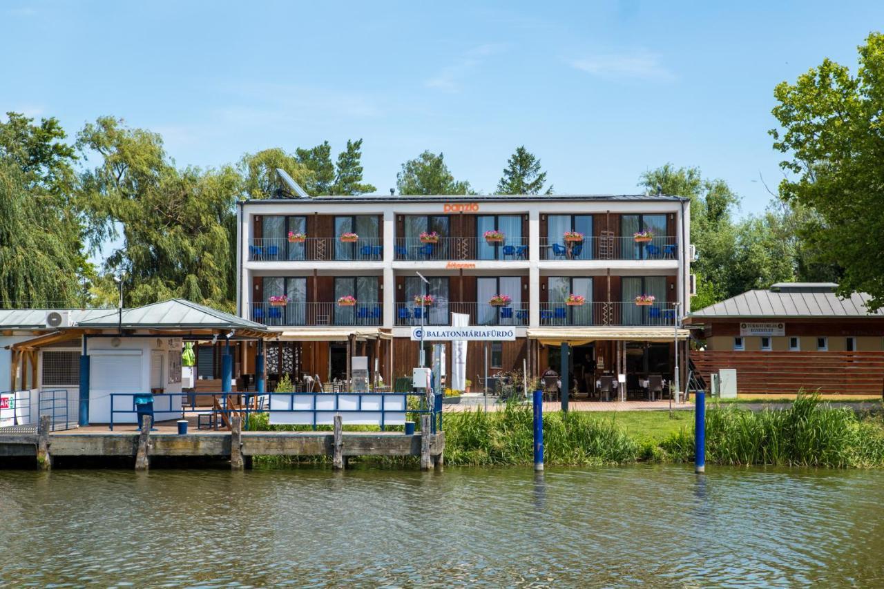 Balatonmáriafürdő Port Etterem&Panzio B&B 외부 사진