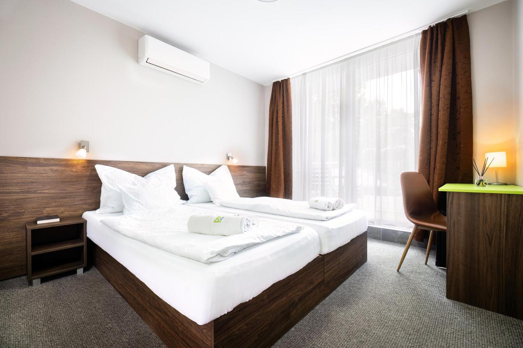 Balatonmáriafürdő Port Etterem&Panzio B&B 외부 사진