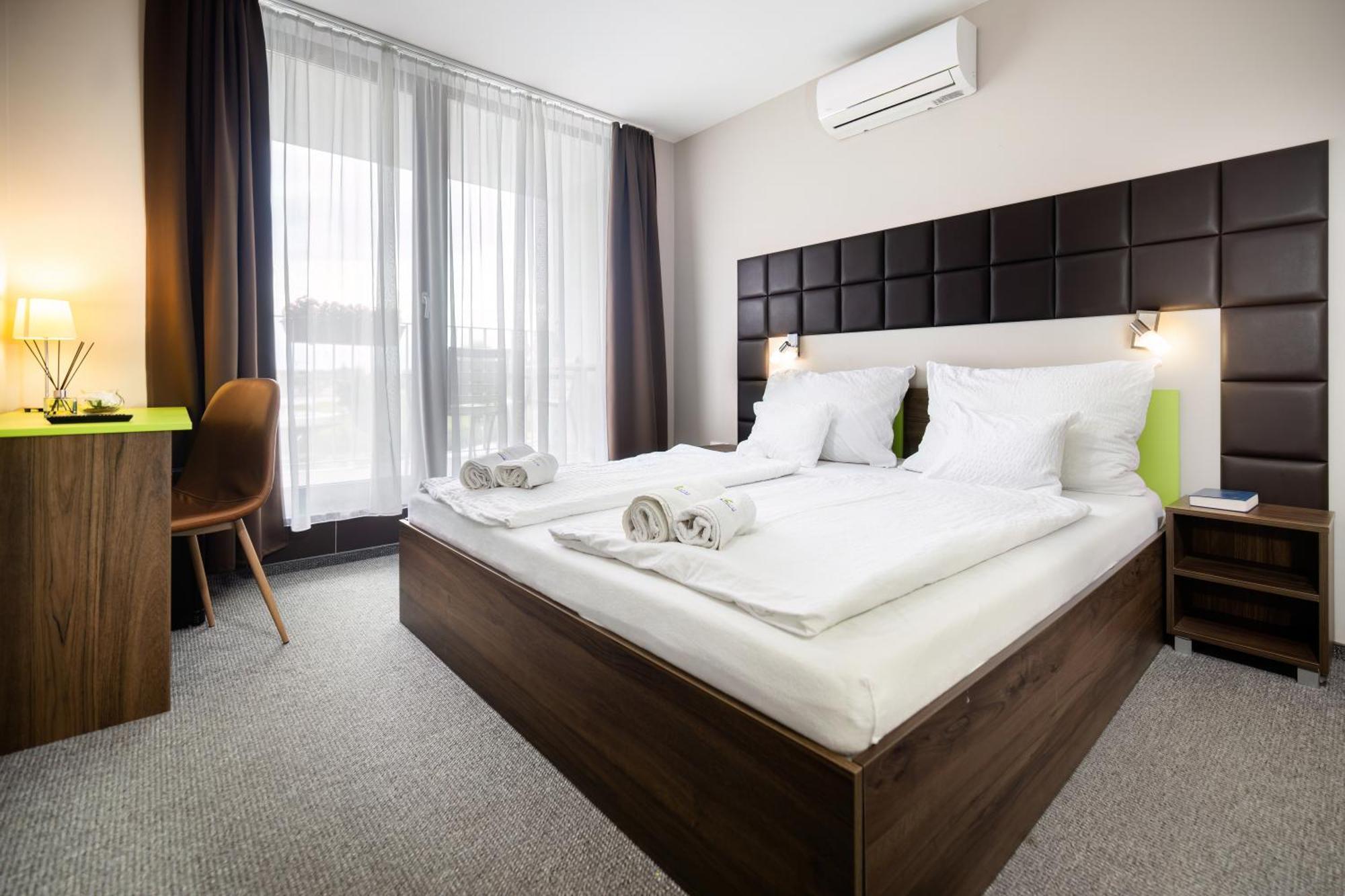 Balatonmáriafürdő Port Etterem&Panzio B&B 외부 사진